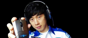 Jeden z nejlepších profesionální gamerů na světě Lim Yo-Hwan hodlá vyměnit Star Craft za poker Jeden z nejlepších profesionální gamerů na světě Lim Yo-Hwan hodlá vyměnit Star Craft za poker
