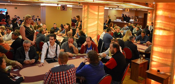 Během pokerového turnaje v Grand Casinu Aš