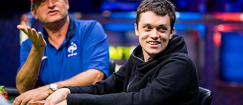 Artur Rudziankov na finálovém stole WSOP