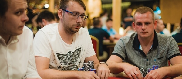 Chalcař vede trojici Čechů do finále Poker Fever