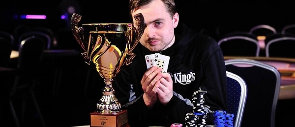 Martin Kabrhel vítězí v Super High Rolleru Prague Poker Masters