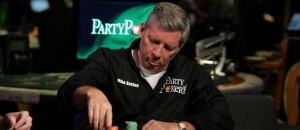 Poker - Mike Sexton v barvách Party Pokeru