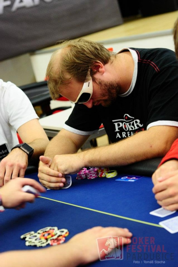 Medvidek v posledních 18 lidech Pardubického pokerového festivalu
