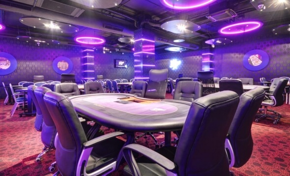 Poker room v Rebuy Stars Casinu Luka