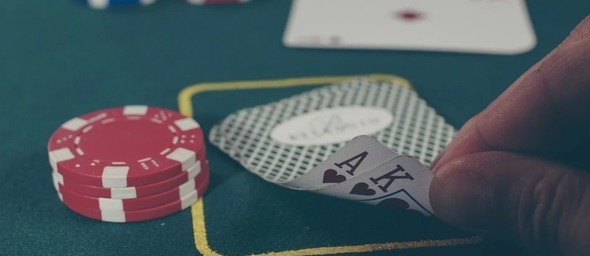 Indiferentní bod pro blufování v pokeru