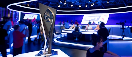 Trofej pro vítěze EPT9 Barcelona