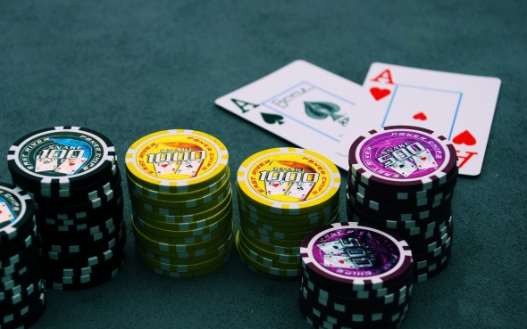 Double or Nothing - základní strategie pro tento typ Sit and Go pokerových turnajů