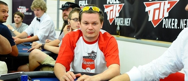Petr Jelly Jelínek v barvách Poker-Arena.cz na letním pardubickém Full Tilt Poker festivalu
