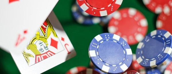 Teorie pokeru: equity není EV a kvalita outů