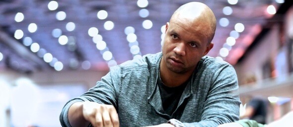 Phil Ivey je stále považován za jednoho z nejlepších hráčů pokeru. V soupeřích čte jako v knize...