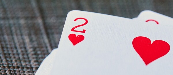 Jak si spočítáte v pokeru pravděpodobnost s pravidlem dvou a čtyř