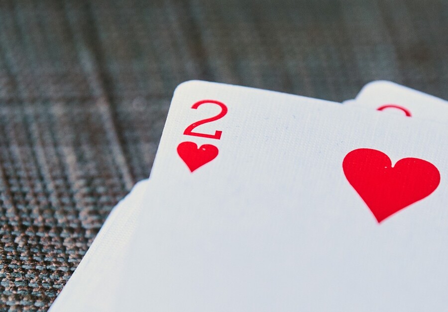 Jak si spočítáte v pokeru pravděpodobnost s pravidlem dvou a čtyř Jak si spočítáte v pokeru pravděpodobnost s pravidlem dvou a čtyř