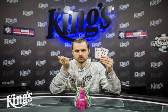 Druhý zlatý prsten WSOPC pro Martina Kabrhela