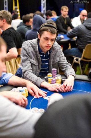 Artur Rudziankov si jde v $1,5k 6-maxu pro svůj šestý WSOP cashout