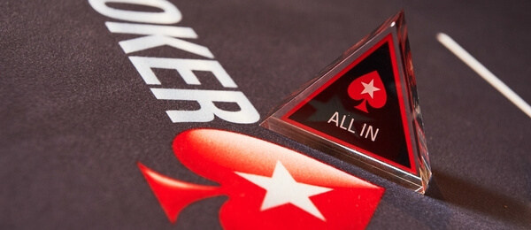 PokerStars LIVE stojí na křižovatce a musí zvolit správný směr