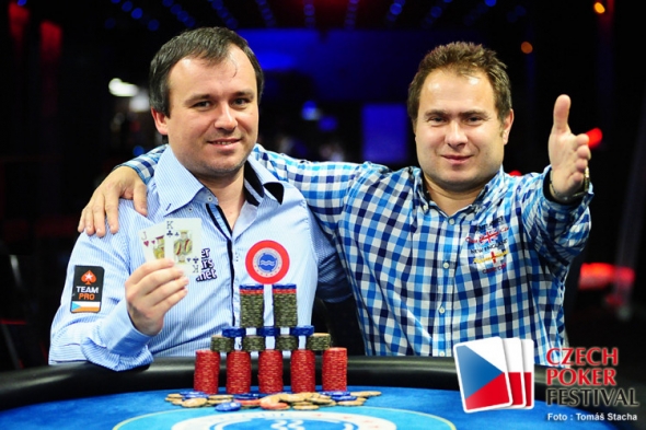 Martin Staszko (vlevo) je nejúspěšnějším českým pokrovým hráčem