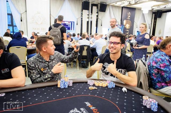 Anatoly Filatov v barvách Party Pokeru a Philipp Zukernik v barvách King's