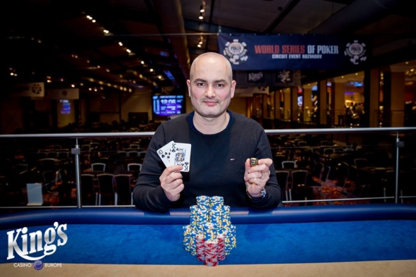 Třetí zlatý prsten WSOPC pro Stanislava Kolena