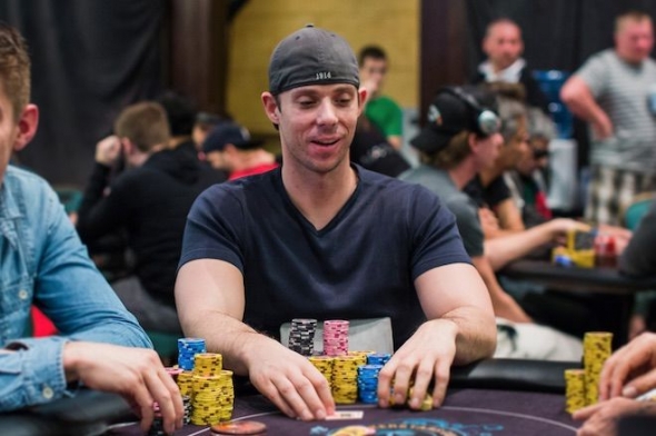 High roller Matt Berkey patří mezi největší stacky dne 1A High roller Matt Berkey patří mezi největší stacky dne 1A