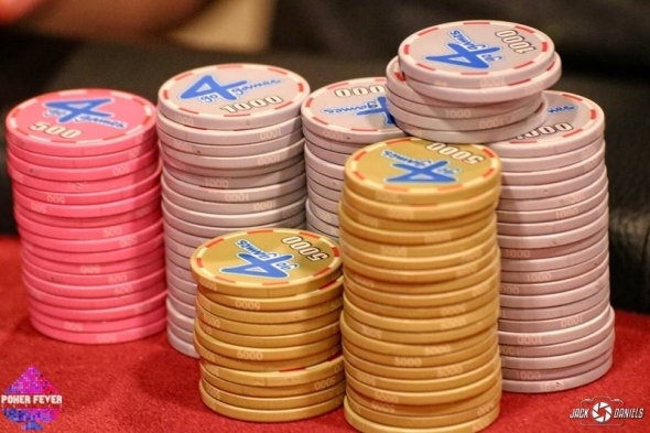 Poker Fever Cup: Voki postupuie mezi největšími stacky dne 1A