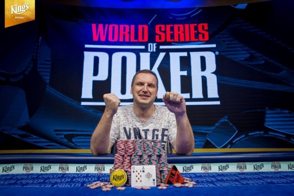 David Táborský vítězí ve WSOPC Monster Stacku