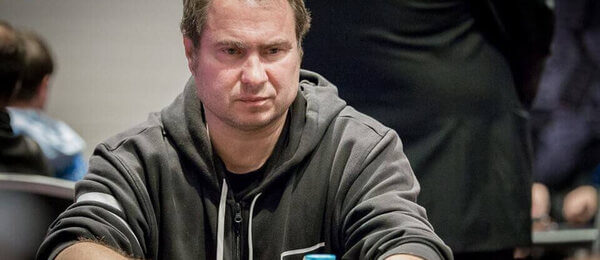 Jaroslav Peter a Mike Nguyen postupují do 2. dne NLH/PLO Mixed