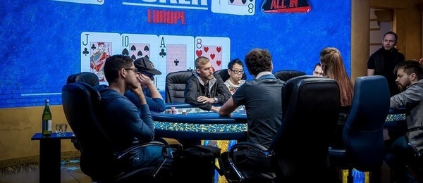 Živě: První den €100k Super High Rolleru WSOPE