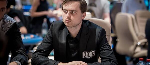 Martin Kabrhel postupuje do 2. dne €100k Super High Rolleru WSOPE