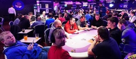 Main Event Prague Poker Masters zahájil nejlépe Jan Stedile