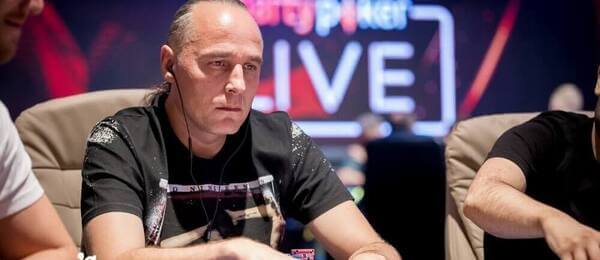 Ondřej Lón vede finalisty Main Eventu Italian Poker Sport