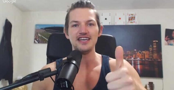 Z bolavého dilematu vykouzlil Joe Ingram hřejivý vánoční příběh
