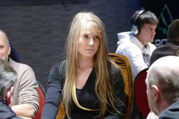 Online report: Main Event Diamond Cup - den 1b