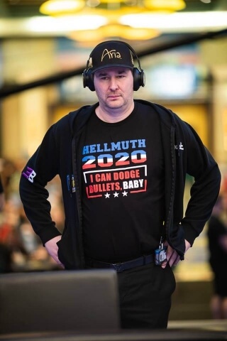 Phil Hellmuth násrahy druhého dne nepřekonal