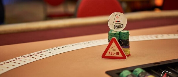 Živě: Main Event Grand Aš Poker Festival - den 1B