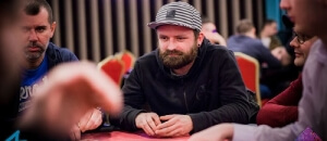 Poker Fever Mini: Richard Hoďák vede české postupující z 1B