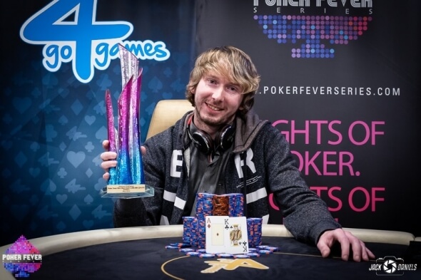 Miroslav Heliš vítězí v Main Eventu Poker Fever Mini