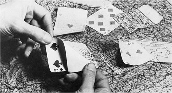Balíček karet jako mapa na cestě za svobodou