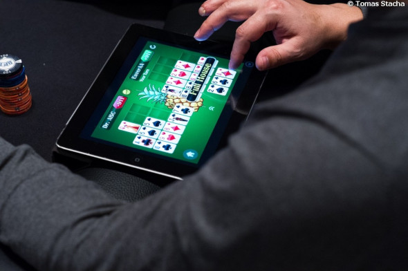 Online poker v USA: Dva kroky vpřed, jeden krok vzad