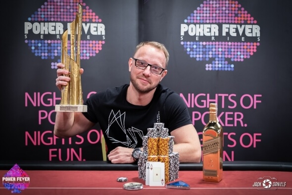 Petr Svoboda vítězí v Super High Rolleru Poker Fever