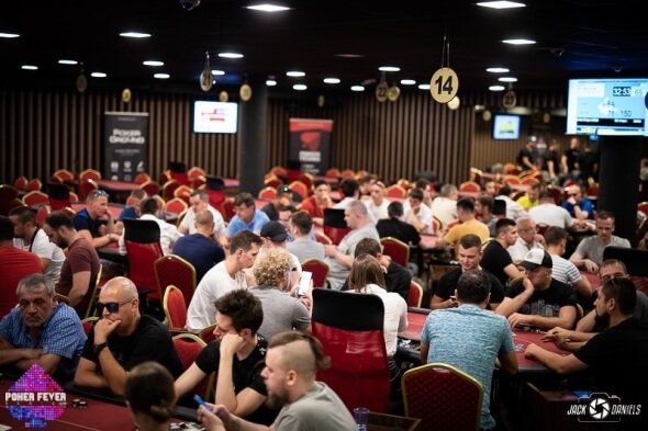 Olomoucké Go4Games Casino v sobotu zaplnily dva startovní flighty Main Eventu Poker Fever
