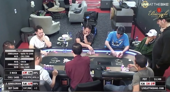 Phil Hellmuth si nechal vyplatit svůj podíl během hry a vůbec se nerozpakoval...