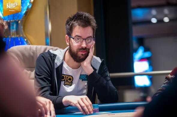 Dominik Nitsche vede finálovou sedmičku €250k Super High Rolleru WSOP Europe