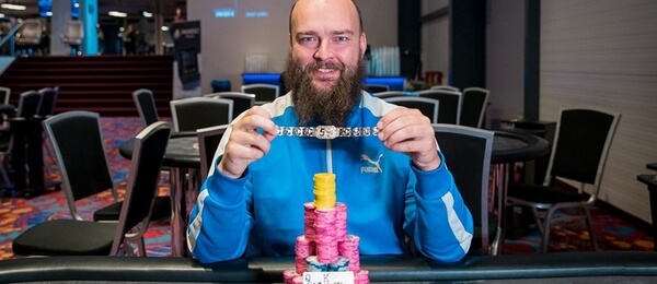 Tomáš Fára vítězí v Turbo Bounty Hunter WSOP Europe