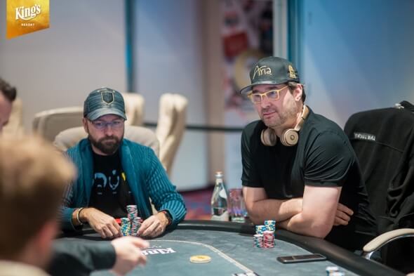 Negreanu a Hellmuth si zahrají o náramek ve finále €25k Mixed Championship