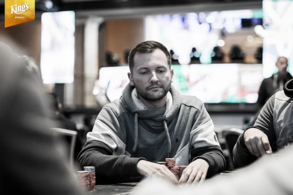 Josef Šnejberg a Michal Mrakeš vedou finalisty Italian Poker Sport