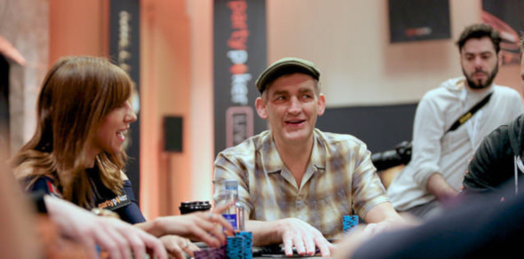 Ředitel živého okruhu herny partypoker John Duthie si zahraje o rekordní online odměnu