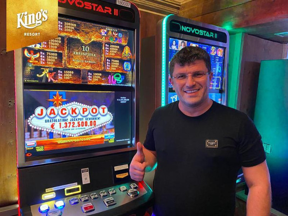 Leon Tsoukernik vyhrál rekordních €1,372,500 na hracím automatu