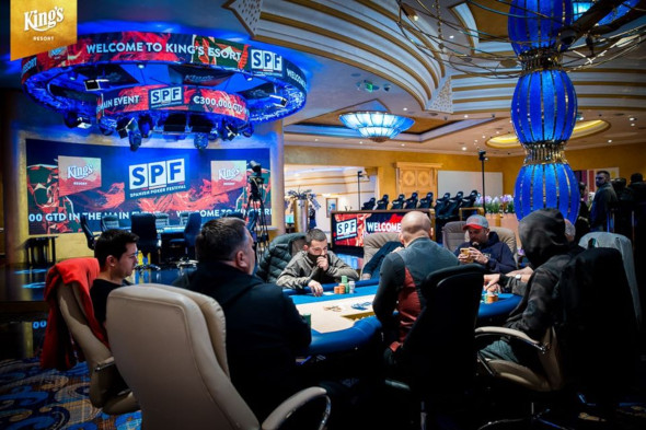 Z druhého flightu Spanish Poker Festivalu postupují tři Češi