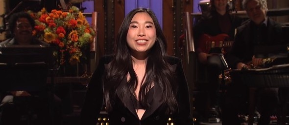 Nora „Awkwafina“ Lum si zahraje královnu gamblingu.