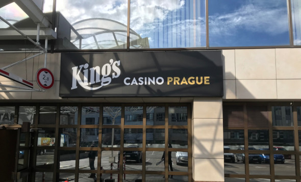 Z Casina Atrium v Hiltonu je King's Casino Prague